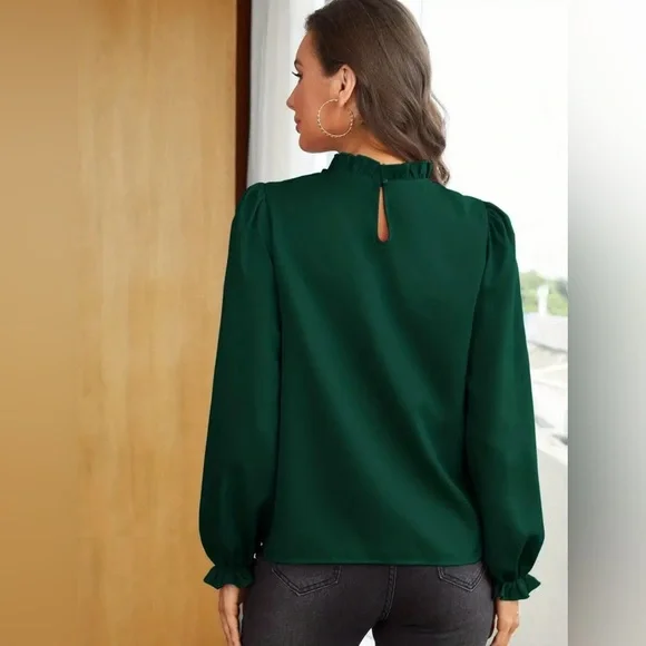 New solid green dressy blouse - Picture 4 of 6